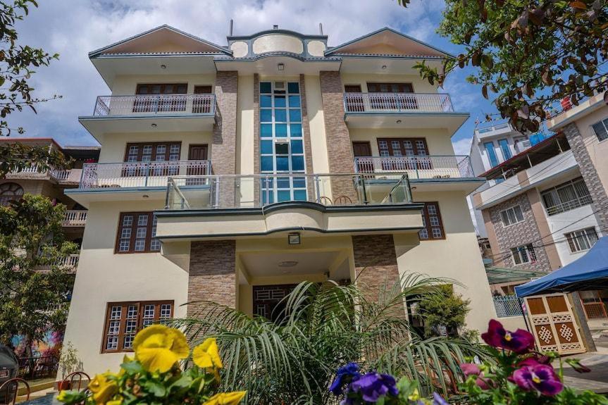 Norbu Hotel Kathmandu Exteriör bild